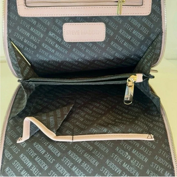 Steve Madden Backpack***pristine condition - Picture 5 of 7